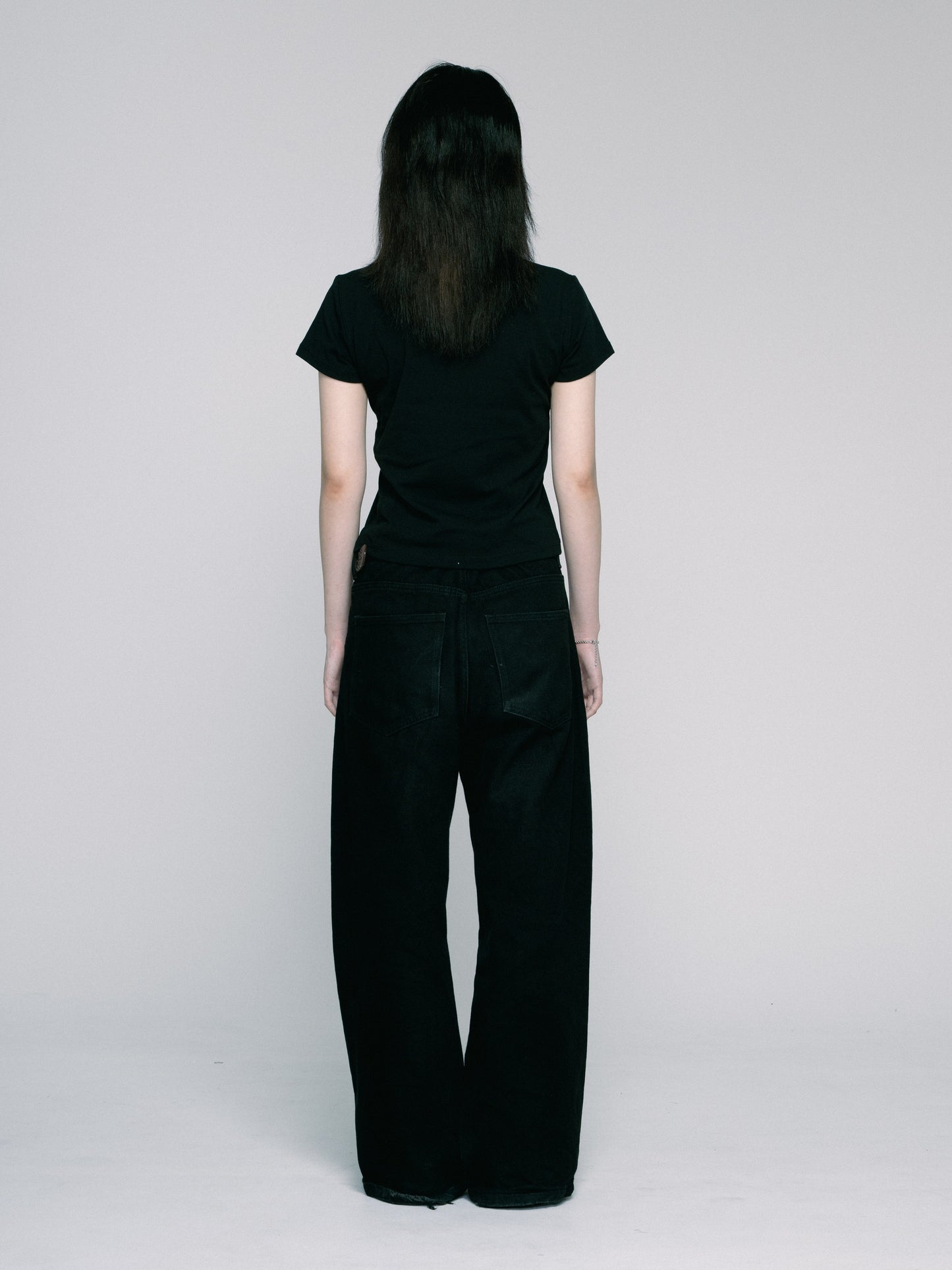 Star cropped T-shirt　（Black)