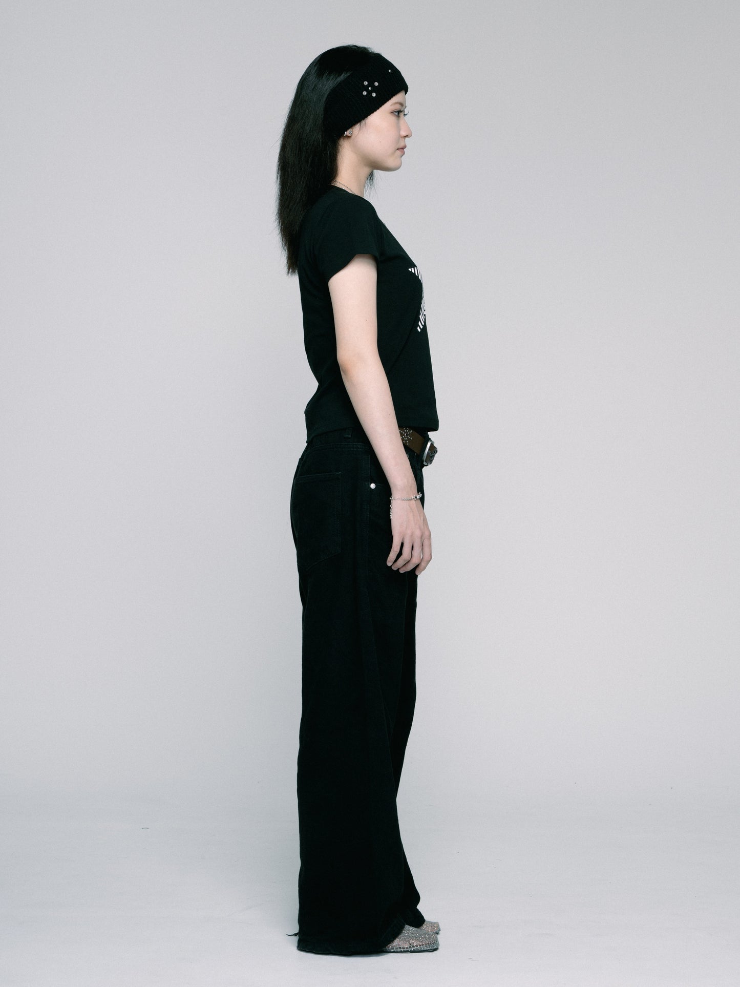 Star cropped T-shirt　（Black)
